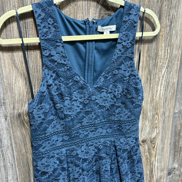 Francesca’s Blue Lace Dress Size Medium - Picture 2 of 6